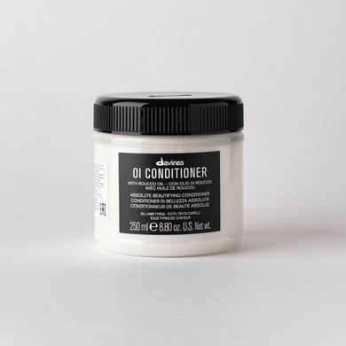 Кондиционер для смягчения волос Davines OI Conditioner With Roucou Oil 250 мл - основное фото