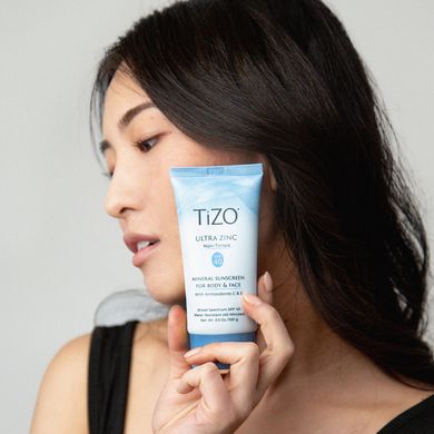 Мінеральний сонцезахисний крем TIZO Ultra Zinc Mineral Sunscreen For Body & Face Non-Tinted SPF 40 5 г - основне фото