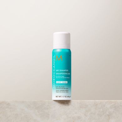 Сухой шампунь для светлых волос Moroccanoil Light Tones Dry Shampoo 65 мл - основное фото