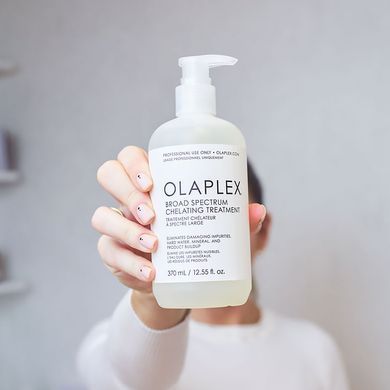 Засіб для глибокого очищення волосся Olaplex Broad Spectrum Chelating Treatment 370 мл - основне фото