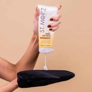 Зволожувальний лосьйон для поступової засмаги St. Moriz Professional Daily Tanning Moisturiser Light 200 мл - основне фото