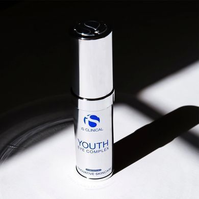 Антивозрастной многофункциональный крем для кожи вокруг глаз IS CLINICAL Youth Eye Complex 15 г - основное фото