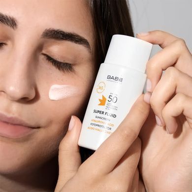 Сонцезахисний мінеральний флюїд SPF 50 BABE Laboratorios Mineral Super Fluid SPF 50 50 мл - основне фото