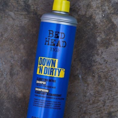 Детокс-шампунь для волосся TIGI Bed Head Down N Dirty Shampoo 400 мл - основне фото