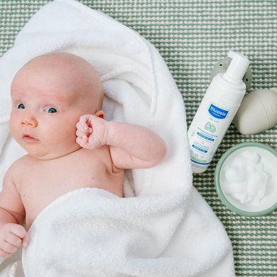 Пенка-шампунь для новорожденных Mustela Foam Shampoo For Newborns 150 мл - основное фото