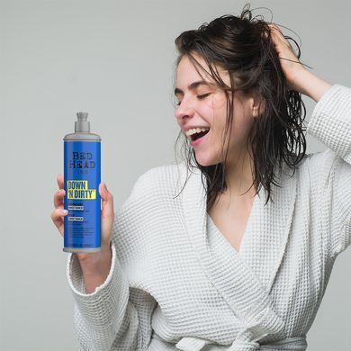 Детокс-кондиционер для волос TIGI BED HEAD Down N Dirty Lightweight Conditioner 400 мл - основное фото