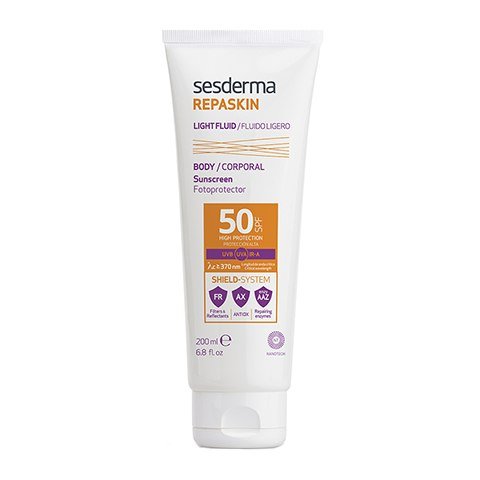 Солнцезащитный лосьон для тела Sesderma Repaskin Light Fluid Body Sunscreen SPF 50+ 200 мл - основное фото
