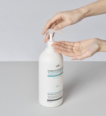 Защитный шампунь для повреждённых волос La`dor Damaged Protector Acid Shampoo 900 мл - основное фото