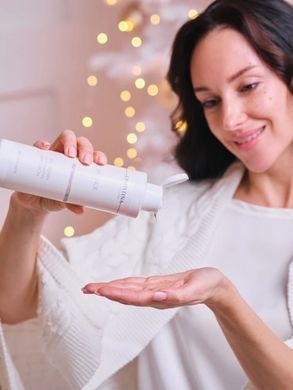Очищувальна емульсія для обличчя з екстрактом малини Christina Nuance Raspberry Cleansing Emulsion 300 мл - основне фото
