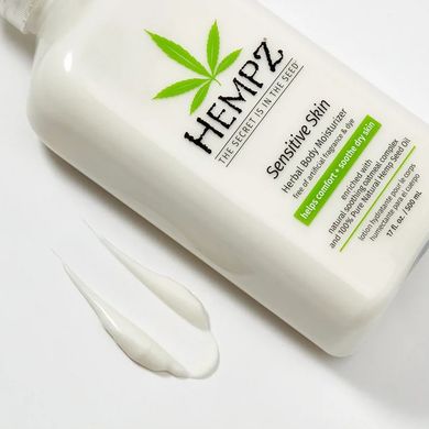 Зволожувальне молочко для чутливої шкіри HEMPZ Sensitive Skin Herbal Body Moisturizer 500 мл - основне фото