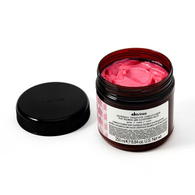 Розовый оттеночный кондиционер для усиления цвета Davines Alchemic Creative Conditioner Pink 250 мл - основное фото