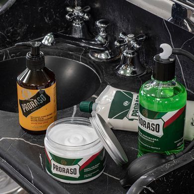 Освежающий крем до бритья с эвкалиптом и ментолом Proraso Pre Shave Cream Refresh Eucalyptus 300 мл - основное фото