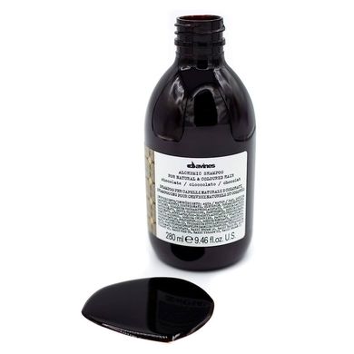 Шоколадний відтінковий шампунь для посилення кольору Davines Alchemic Chocolate Shampoo For Brown And Black Hair 280 мл - основне фото