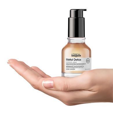 Олія для зменшення ламкості волосся та зміни кольору L'Oreal Professionnel Metal Detox Concentrated Oil 50 мл - основне фото