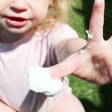 Сонцезахисний мус для дітей та немовлят EVY Technology Sunscreen Mousse Kids SPF 50 150 мл - основне фото