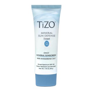 Минеральный солнцезащитный крем для лица с лёгким оттенком TIZO Mineral Sun Defense Tinted SPF 50 5 г - основное фото